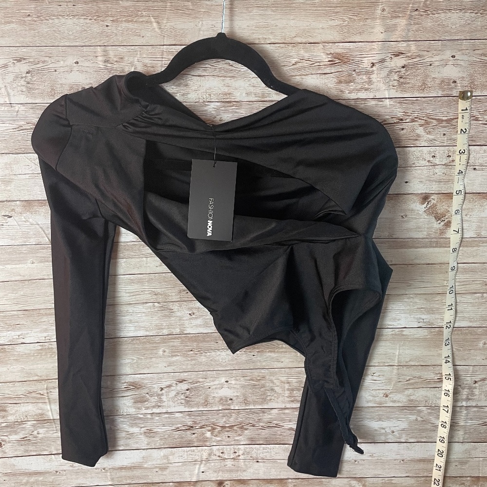 Black body blouse